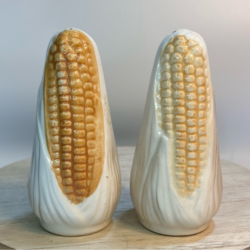 CORN on the COB Salt and Pepper Shakers Set Vintage Tan Husks Japan 4.5 inches